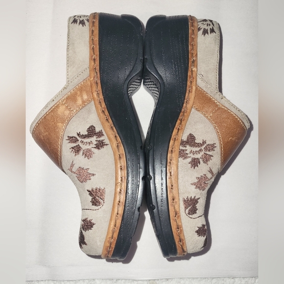 Klogs Austin Brown Tan Floral Clogs Mules Size 7W Non Slip Leather Upper - Picture 9 of 10